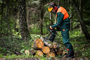 Ochrony oczu i twarzy z siatki – czym kierować się przy wyborze?
