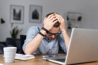 5 wskazówek, jak pomóc pracownikowi z depresją, jak wspierać pracownika (nie tylko) w Dniu Walki z Depresją.