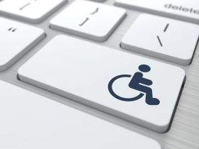 Co zaznacza „praca lekka” przy zatrudnianiu pracownika z orzeczonym stopniem niepełnosprawności?