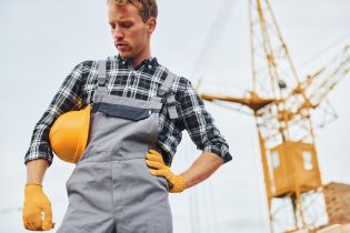 Zacznij inwestować w wysokiej jakości odzież BHP - ochrona, bezpieczeństwo i nowoczesne trendy w świecie pracy