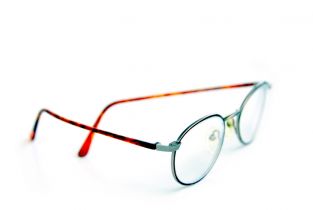 Zwrot kosztów za okulary dla pracownika na zwolnieniu lekarskim