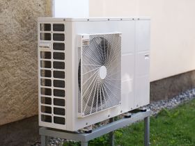 Klimatyzacja w pracy nieobowiązkowa, ale jej serwis już tak.