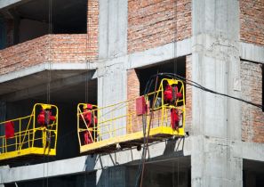 Przeglądy podestów roboczych – czy i jak często przeprowadzać