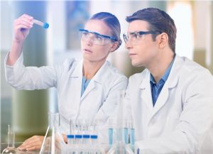 Jak wypełnić skierowanie na badania lekarskie pracownika narażonego na substancje chemiczne? 