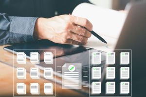 Infografika przedstawiająca formy elektronicznego potwierdzenia szkolenia BHP według stanowiska PIP, w tym e-mail, dokument PDF lub DOC, plik graficzny, SMS oraz skan lub faks dokumentu.