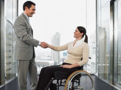 Zatrudnienie niepełnosprawnego a czas pracy w umowie o pracę