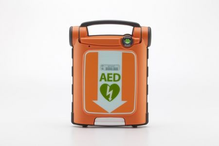 Pierwsza pomoc na pierwszym miejscu, czyli defibrylator AED