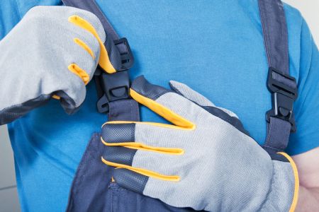 Zakładowa tabela norm przydziału odzieży roboczej i ochronnej – 6 kroków do jej prawidłowego prowadzenia.
