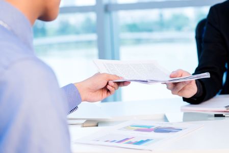 Zakres obowiązków pracownika – forma przekazania według orzecznictwa SN